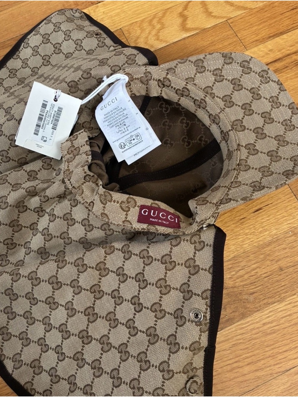 Gucci Beige & Brown GG Monogram Cap and Scarf UNisex